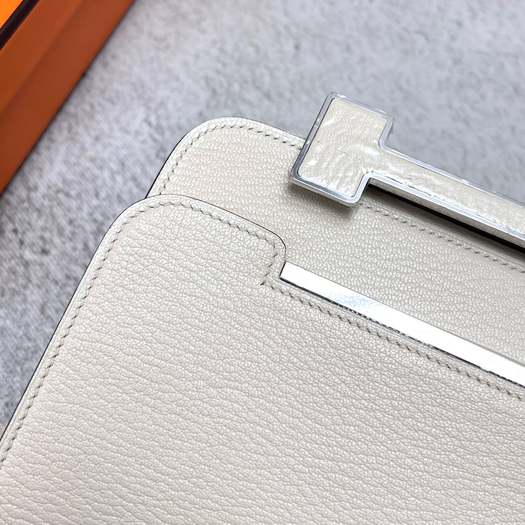 Hermes Geta Shoulder Bag In White Mysore Goatskin Leather